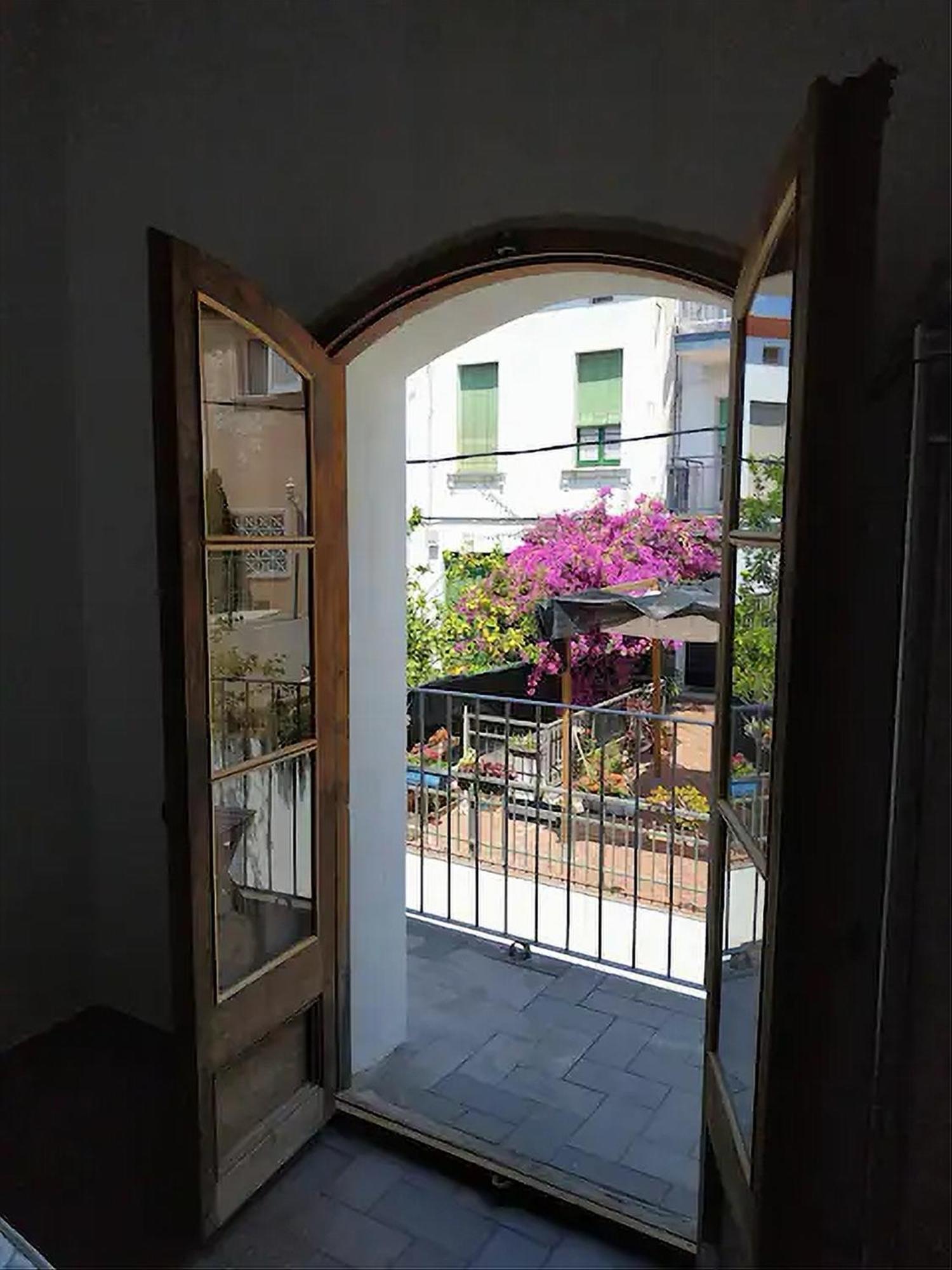 Apartamento De Diseno Cerca De Tren, Playa Y Bcn Масноу Экстерьер фото